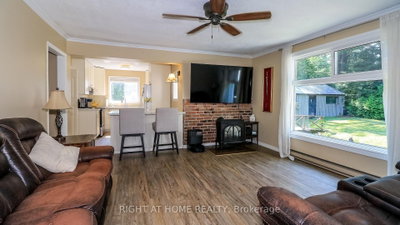 774 James Street • Innisfil, ON photo 3
