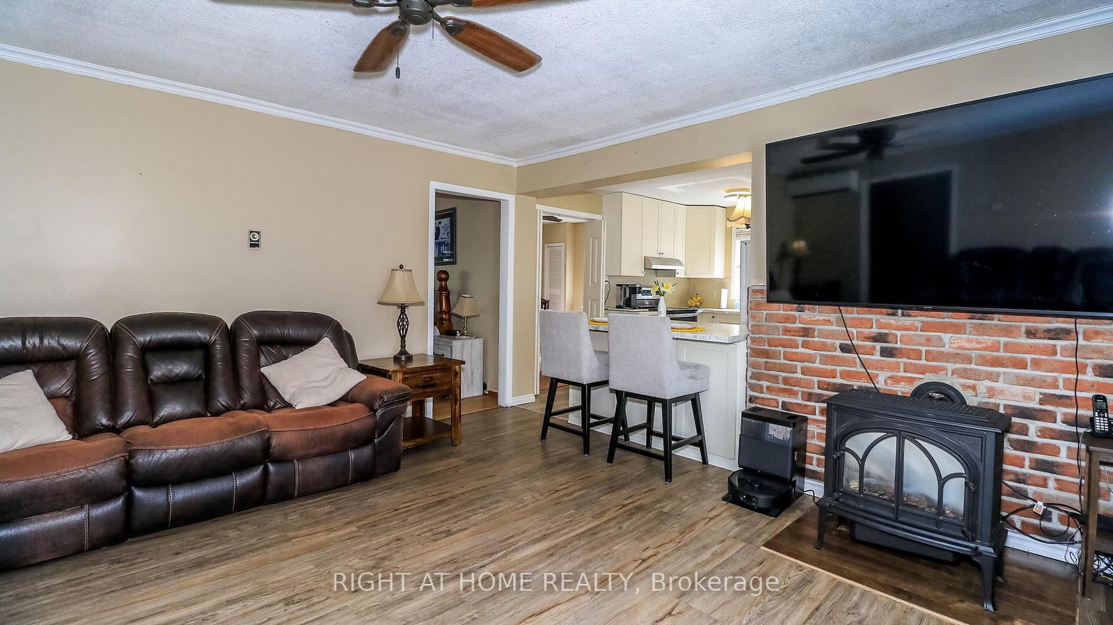 774 James Street • Innisfil, ON photo 5