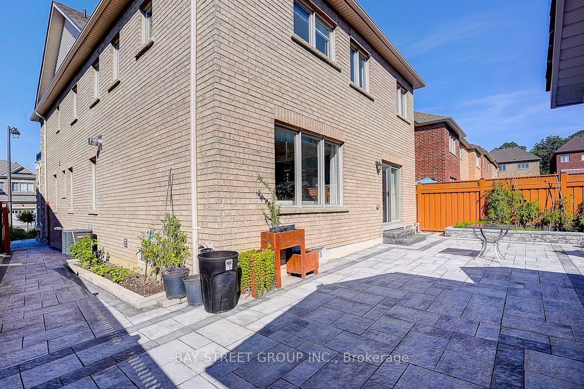5 Blacksmith Trail • East Gwillimbury, ON photo 32