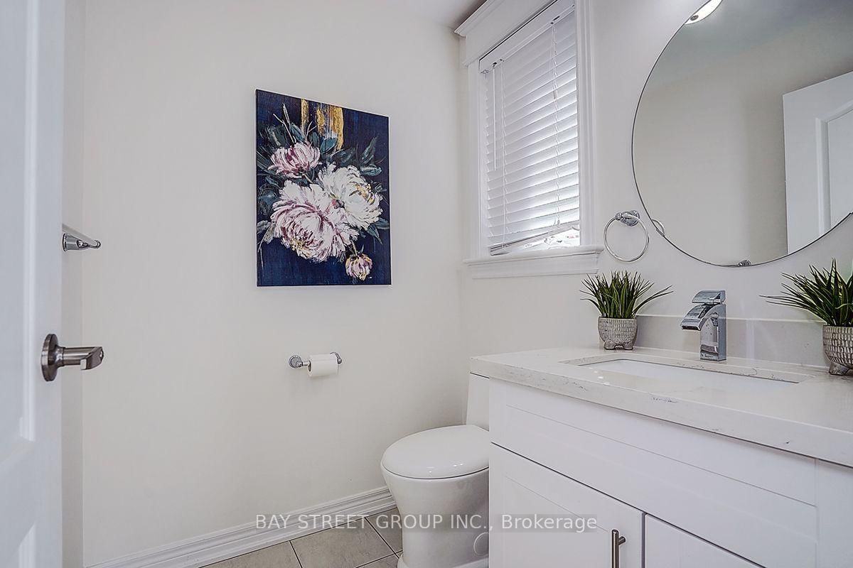 5 Blacksmith Trail • East Gwillimbury, ON photo 5