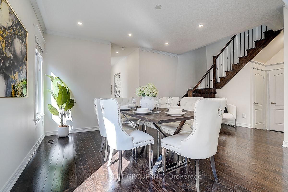 5 Blacksmith Trail • East Gwillimbury, ON photo 8