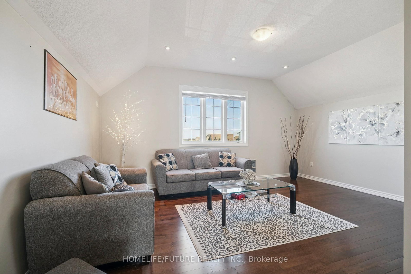 2048 Mcneil Street • Innisfil, ON photo 12