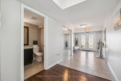 2048 Mcneil Street • Innisfil, ON photo 4