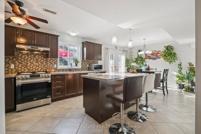 2048 Mcneil Street • Innisfil, ON photo 8