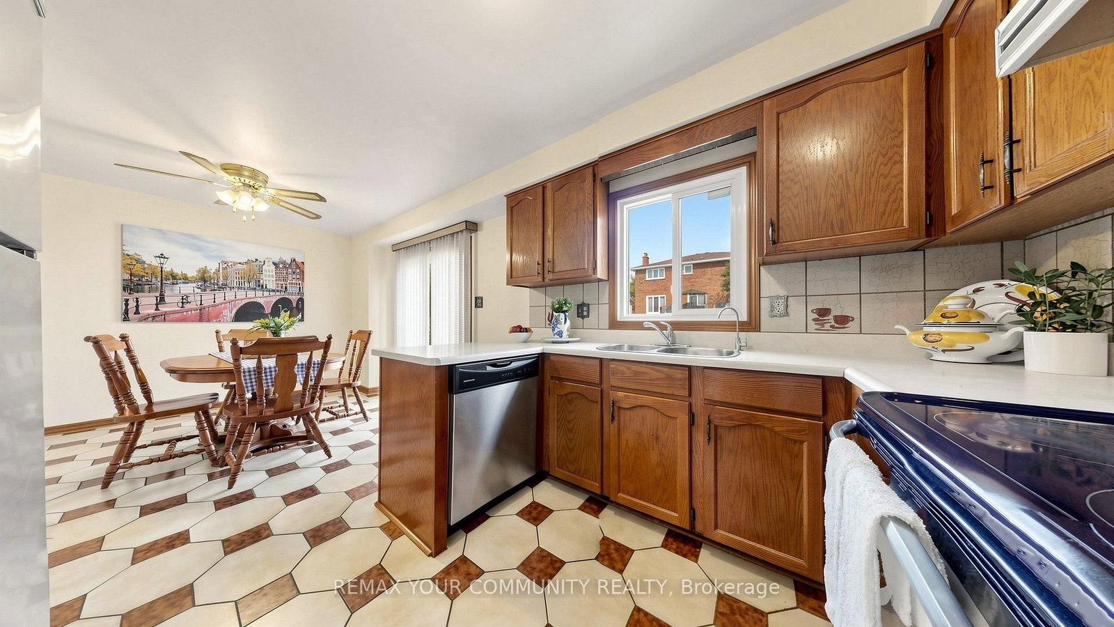 2 Janus Place • Vaughan, ON photo 11