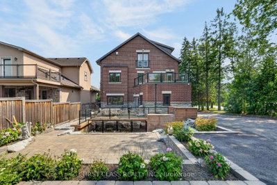 302 Brookside Road • Richmond Hill, ON photo 4