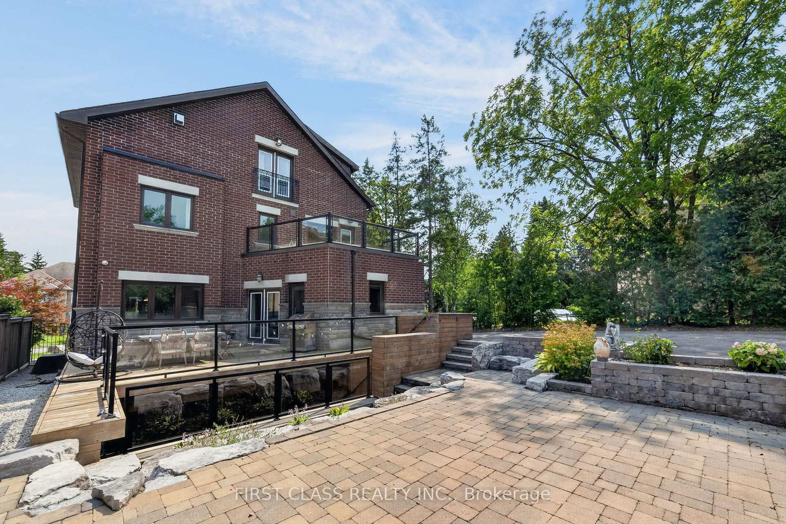 302 Brookside Road • Richmond Hill, ON photo 46