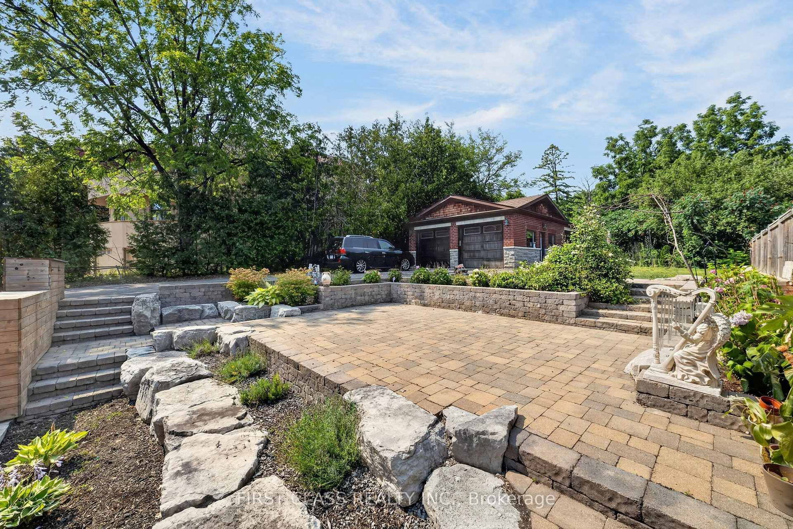 302 Brookside Road • Richmond Hill, ON photo 47
