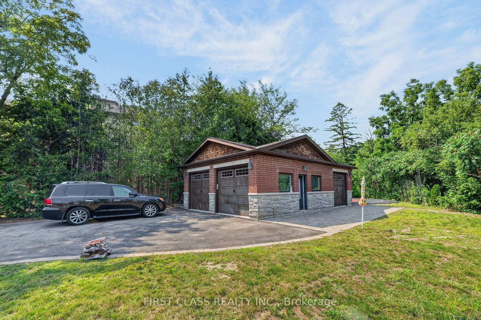 302 Brookside Road • Richmond Hill, ON photo 48