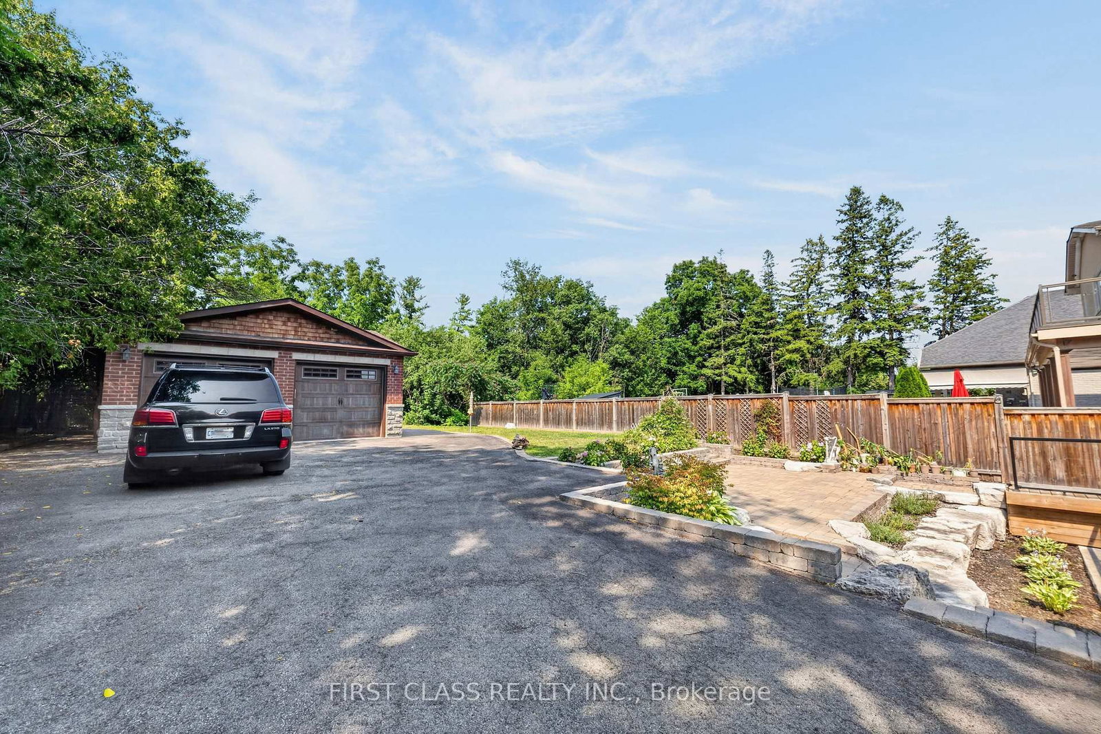 302 Brookside Road • Richmond Hill, ON photo 49