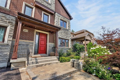 302 Brookside Road • Richmond Hill, ON photo 6