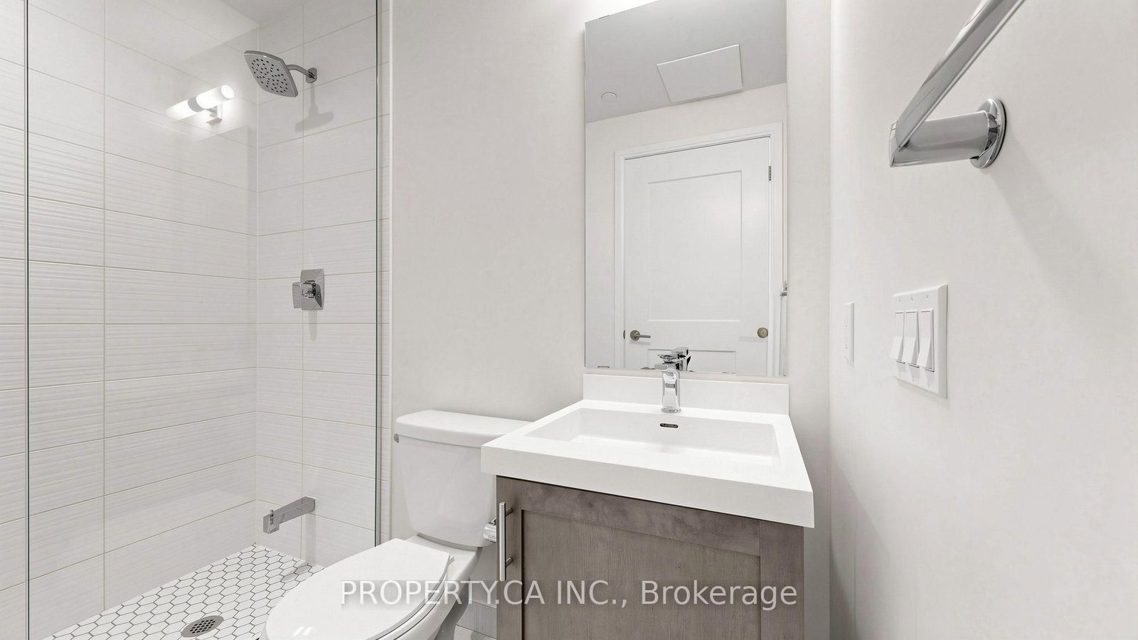 915-7895 Jane St, Vaughan, view 11