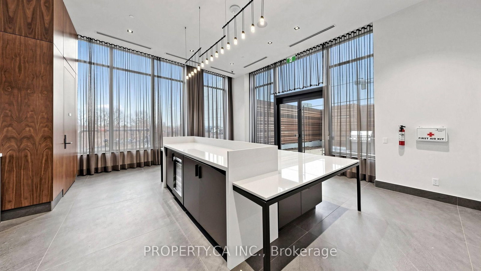 915-7895 Jane St, Vaughan, view 33
