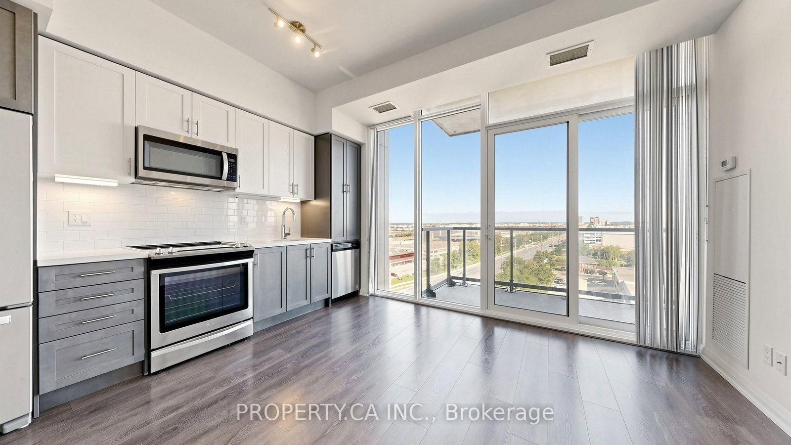 915-7895 Jane St, Vaughan, view 5