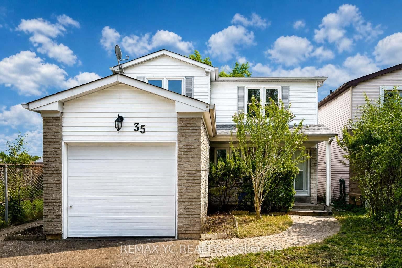 35 Kitsilano Crescent • Richmond Hill, ON photo 1