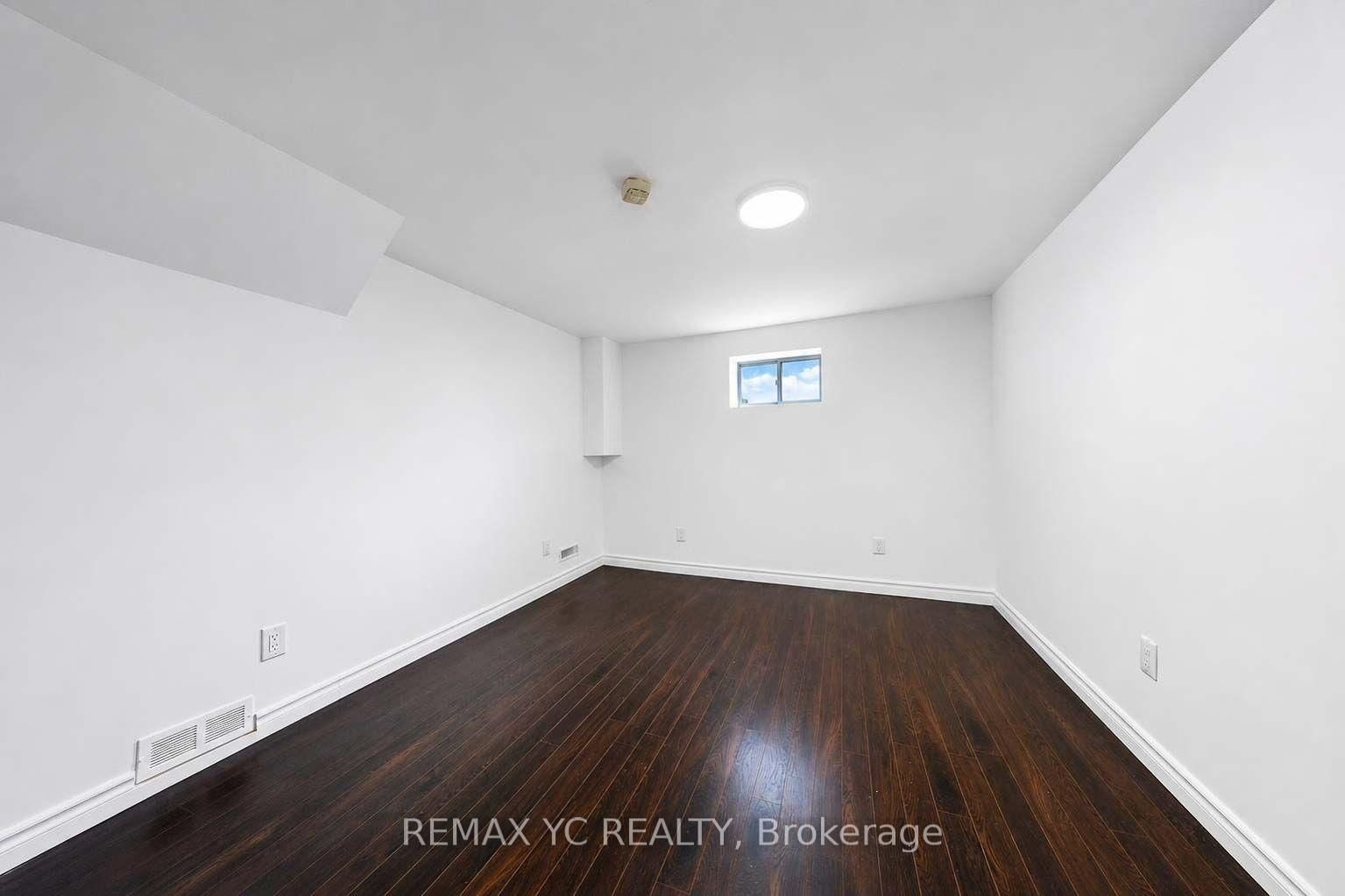 35 Kitsilano Crescent • Richmond Hill, ON photo 30