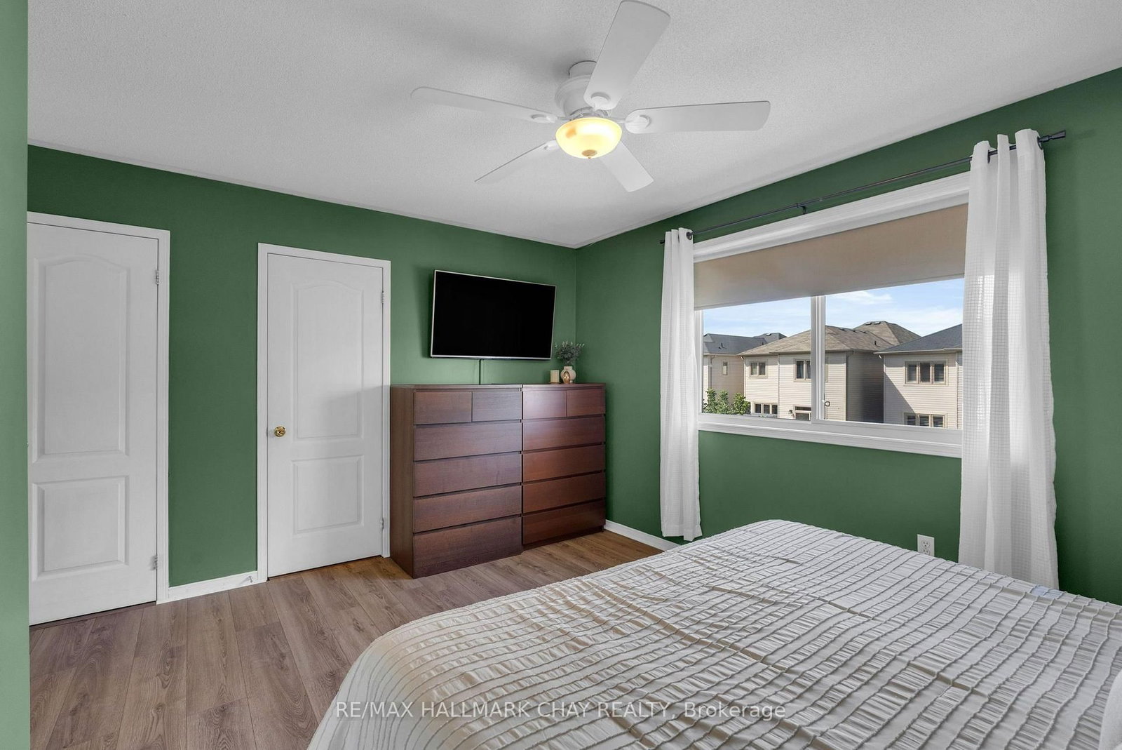38 Admiral Crescent • Essa, ON photo 10
