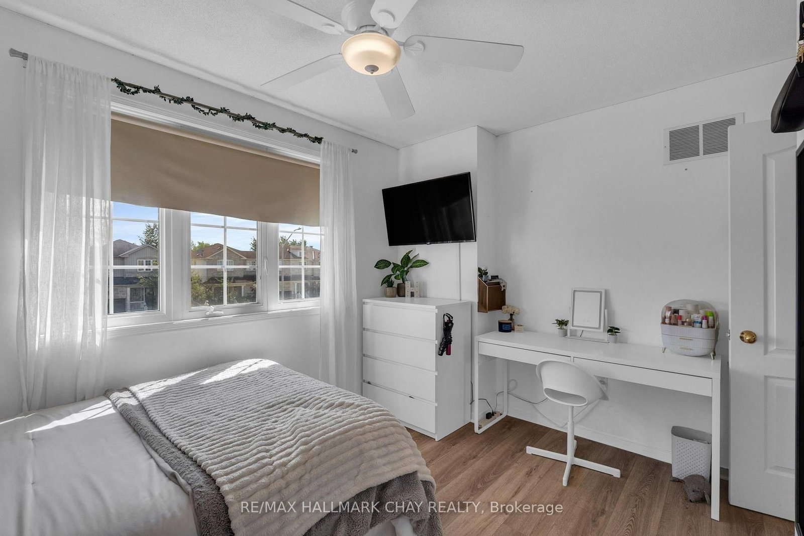 38 Admiral Crescent • Essa, ON photo 15