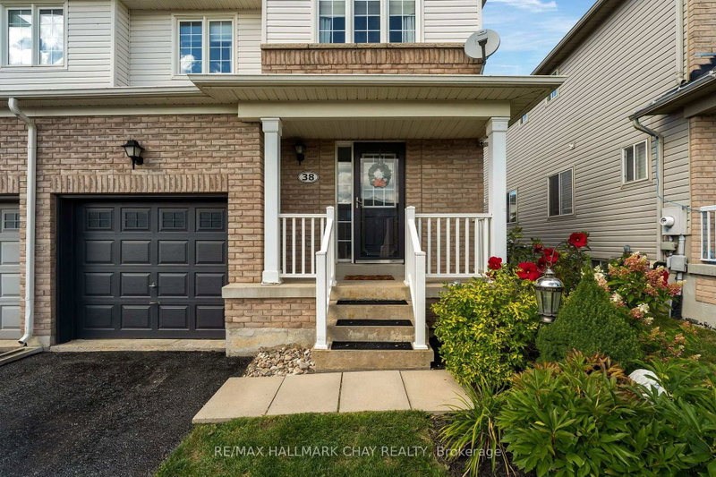 38 Admiral Crescent