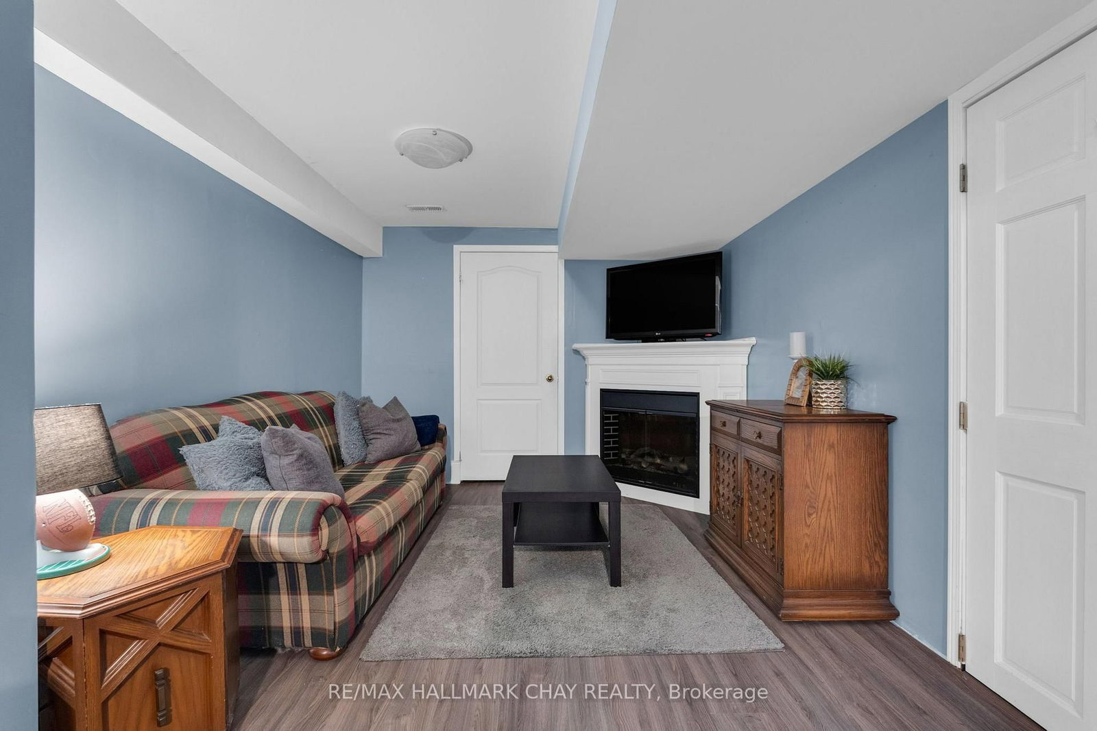 38 Admiral Crescent • Essa, ON photo 20