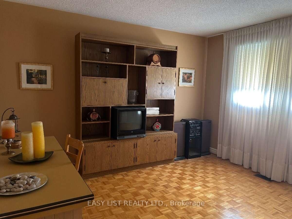 14 Gas Light Cres, Vaughan, view 15