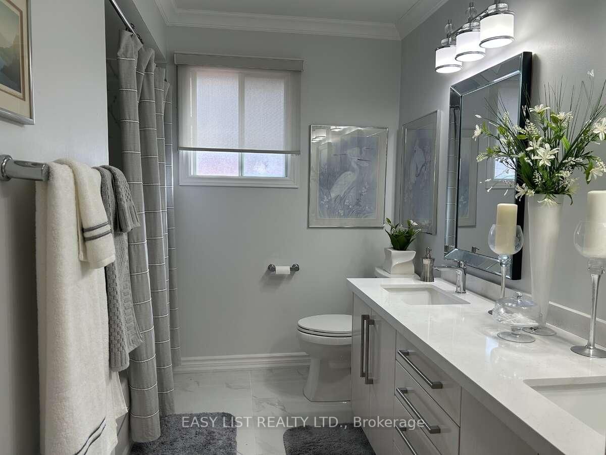14 Gas Light Cres, Vaughan, view 16