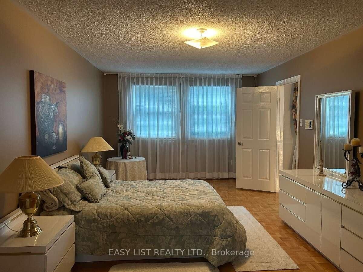 14 Gas Light Cres, Vaughan, view 18