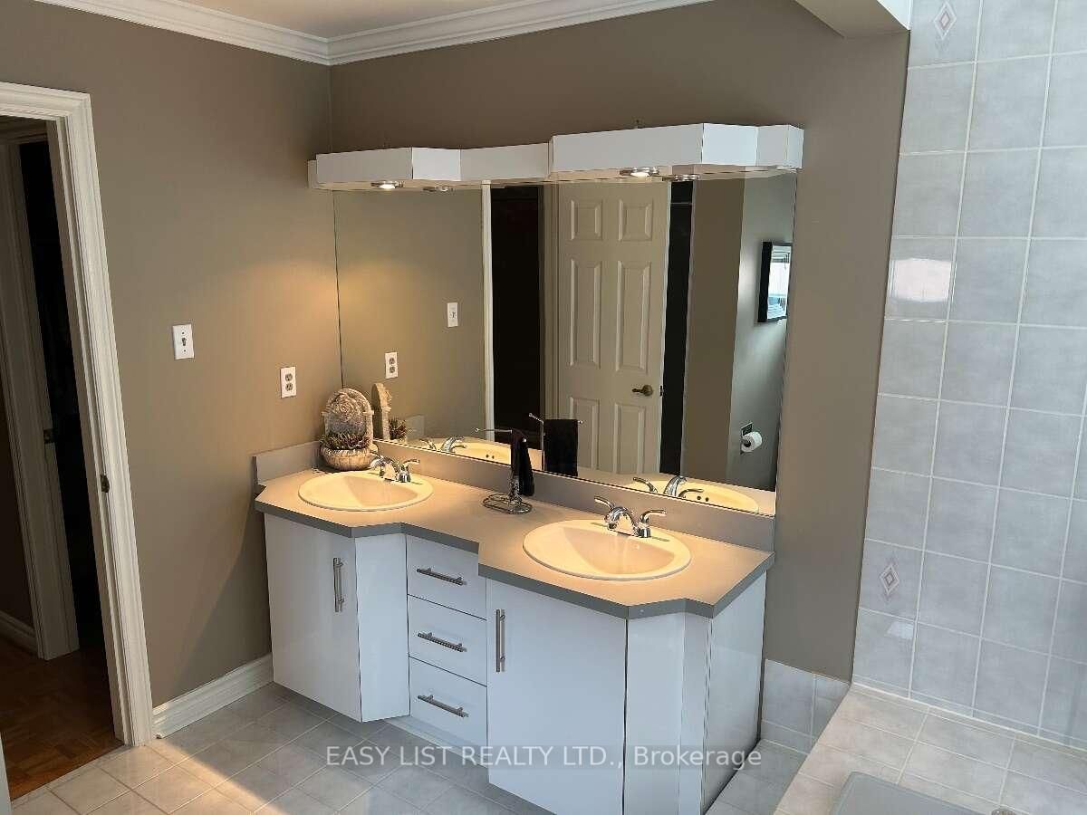 14 Gas Light Cres, Vaughan, view 21