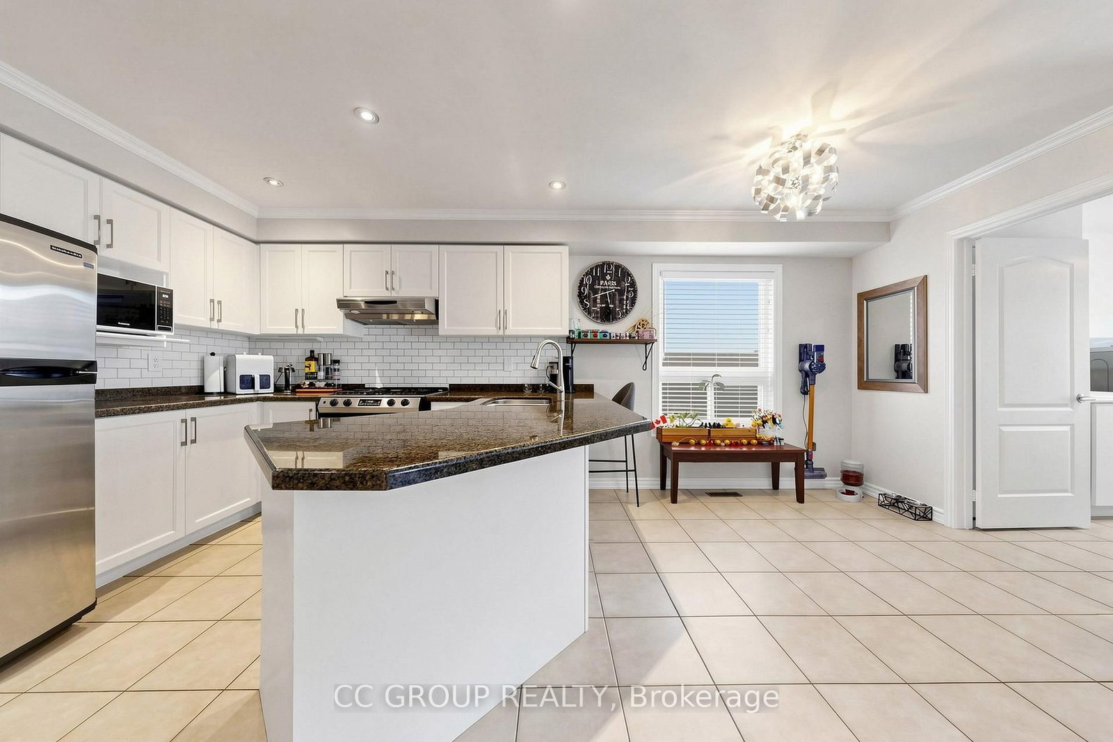 34 Glendennan Avenue • Markham, ON photo 12