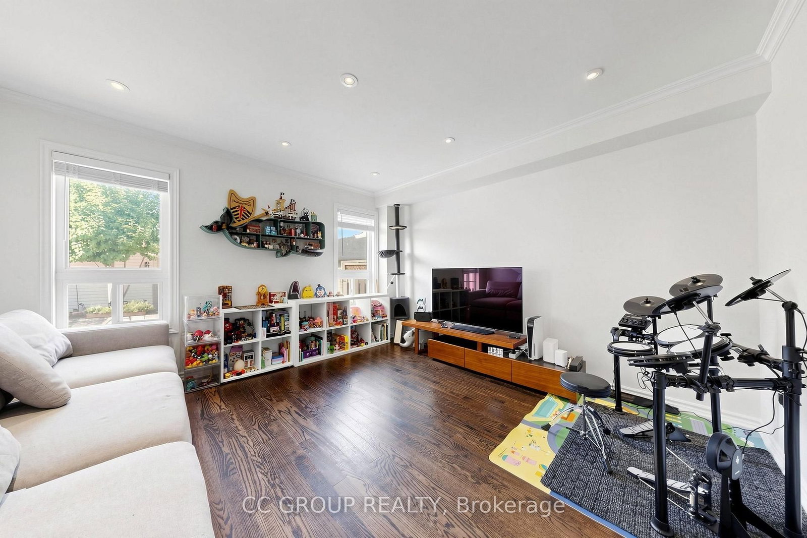 34 Glendennan Avenue • Markham, ON photo 14
