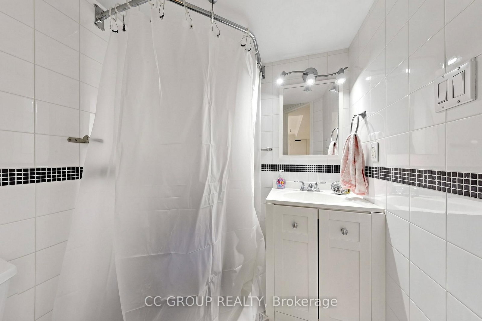 34 Glendennan Avenue • Markham, ON photo 33
