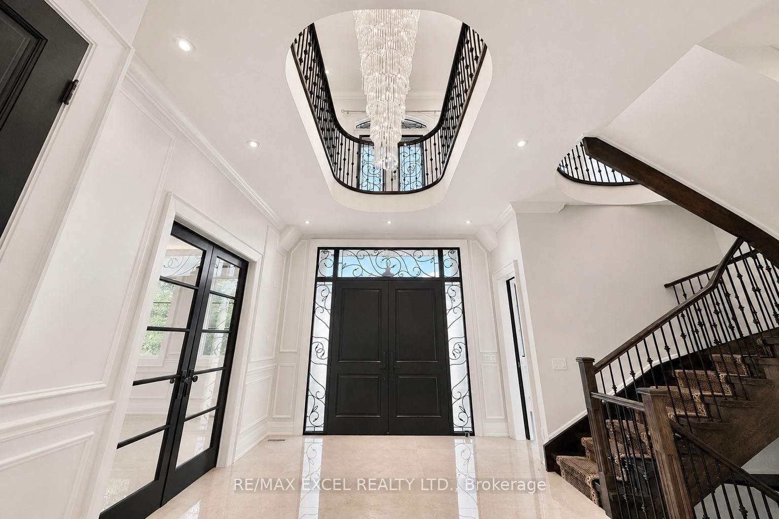 19 Blyth Street • Richmond Hill, ON photo 4