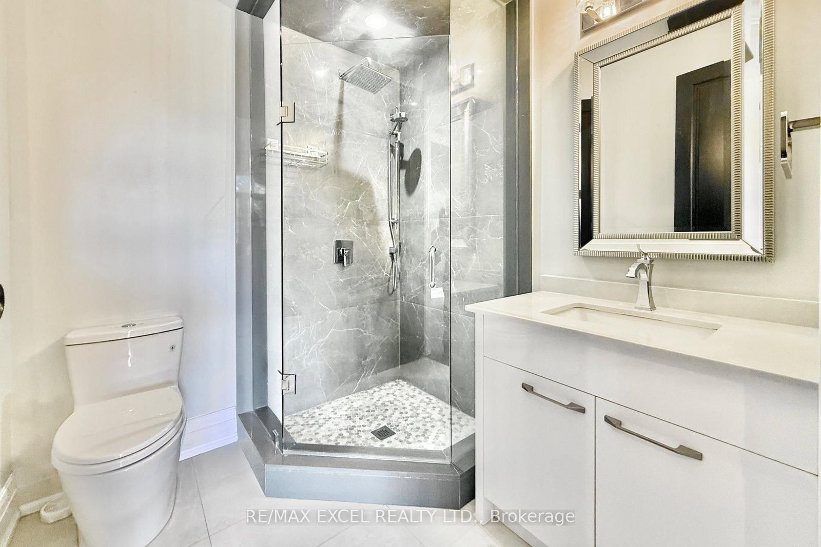 19 Blyth Street • Richmond Hill, ON photo 41