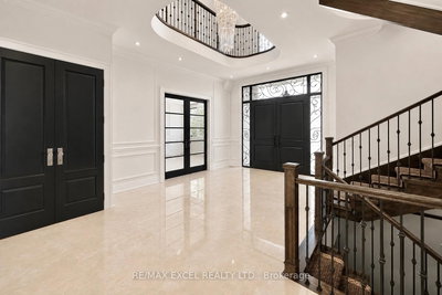 19 Blyth Street • Richmond Hill, ON photo 6