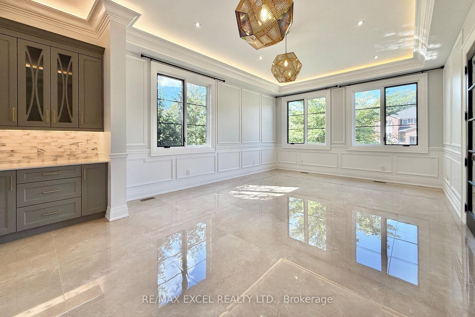 19 Blyth Street • Richmond Hill, ON photo 9