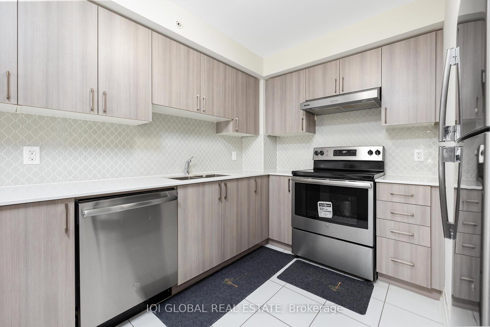 481 Rupert Avenue • #2205 • Whitchurch-Stouffville, ON photo 13