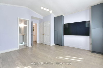 127 Tomlinson Circle • Markham, ON photo 4
