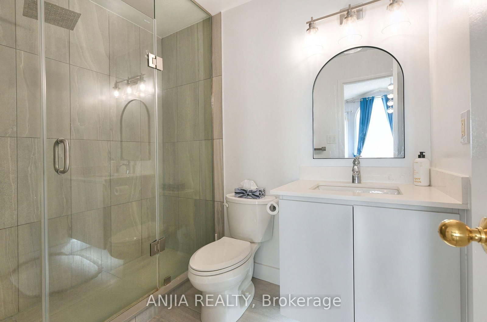 127 Tomlinson Circle • Markham, ON photo 5