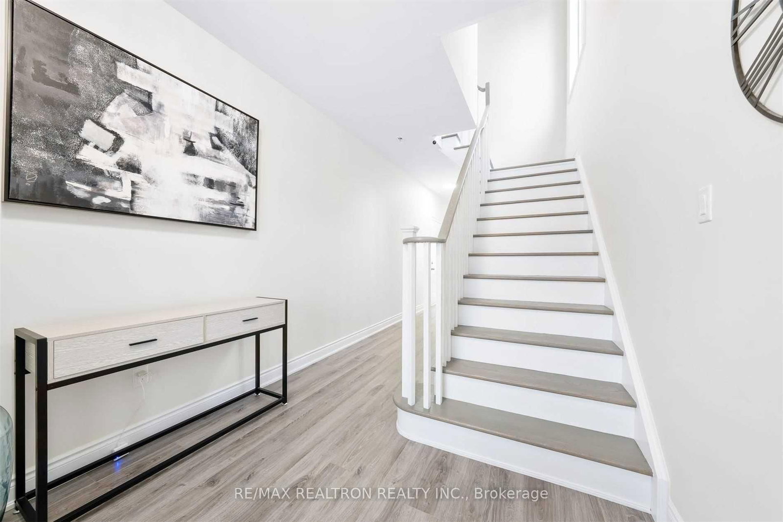 1172 Peelar Crescent • Innisfil, ON photo 4
