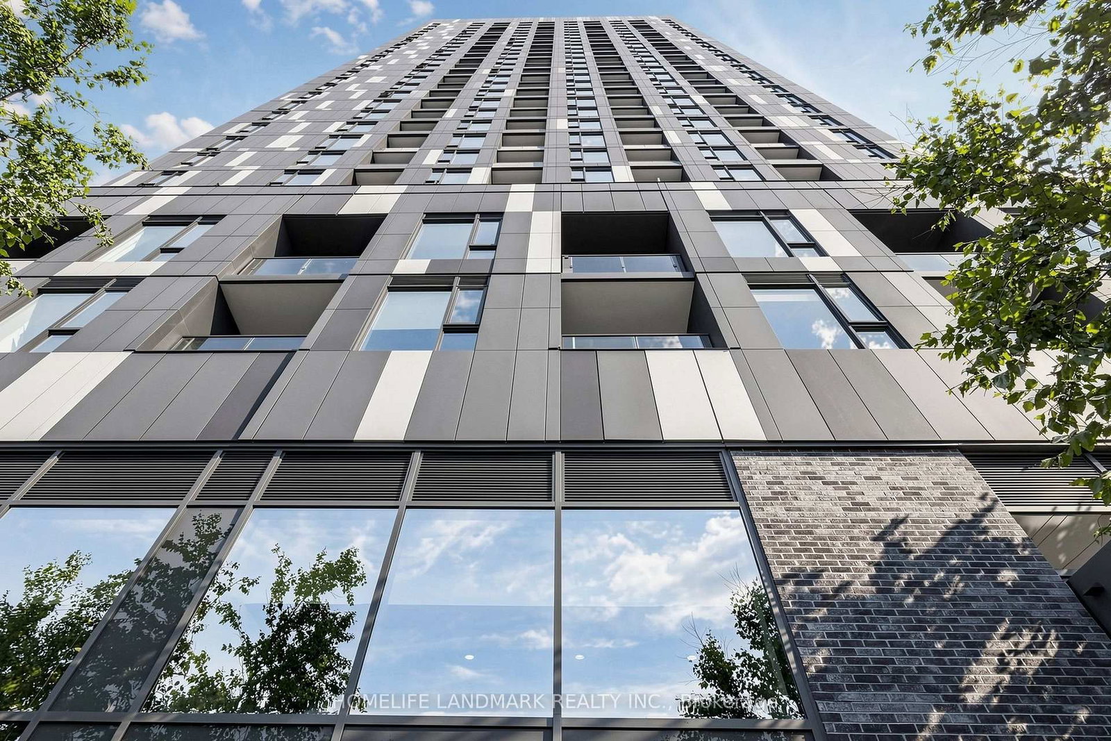 1129-498 Caldari Rd, Vaughan, view 3