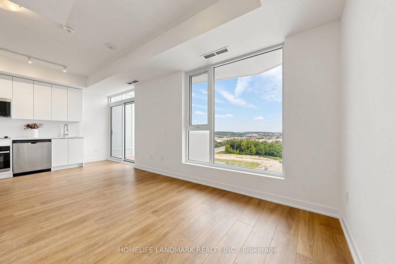 1129-498 Caldari Rd, Vaughan, view 6