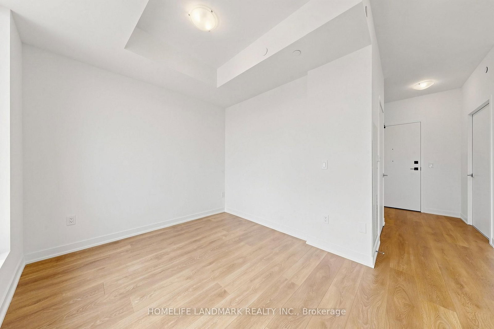 1129-498 Caldari Rd, Vaughan, view 9