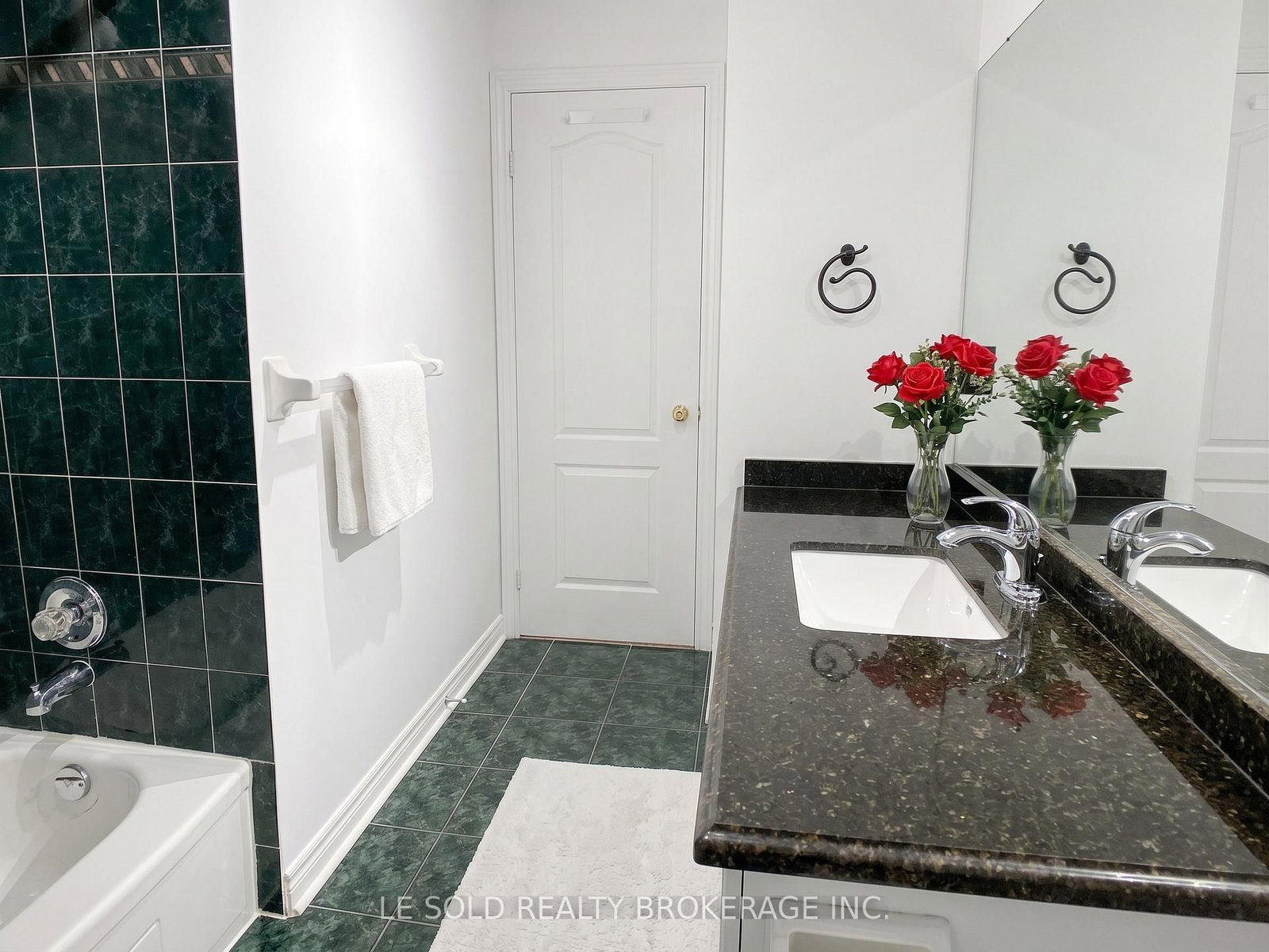 76 Larratt Lane • Richmond Hill, ON photo 29