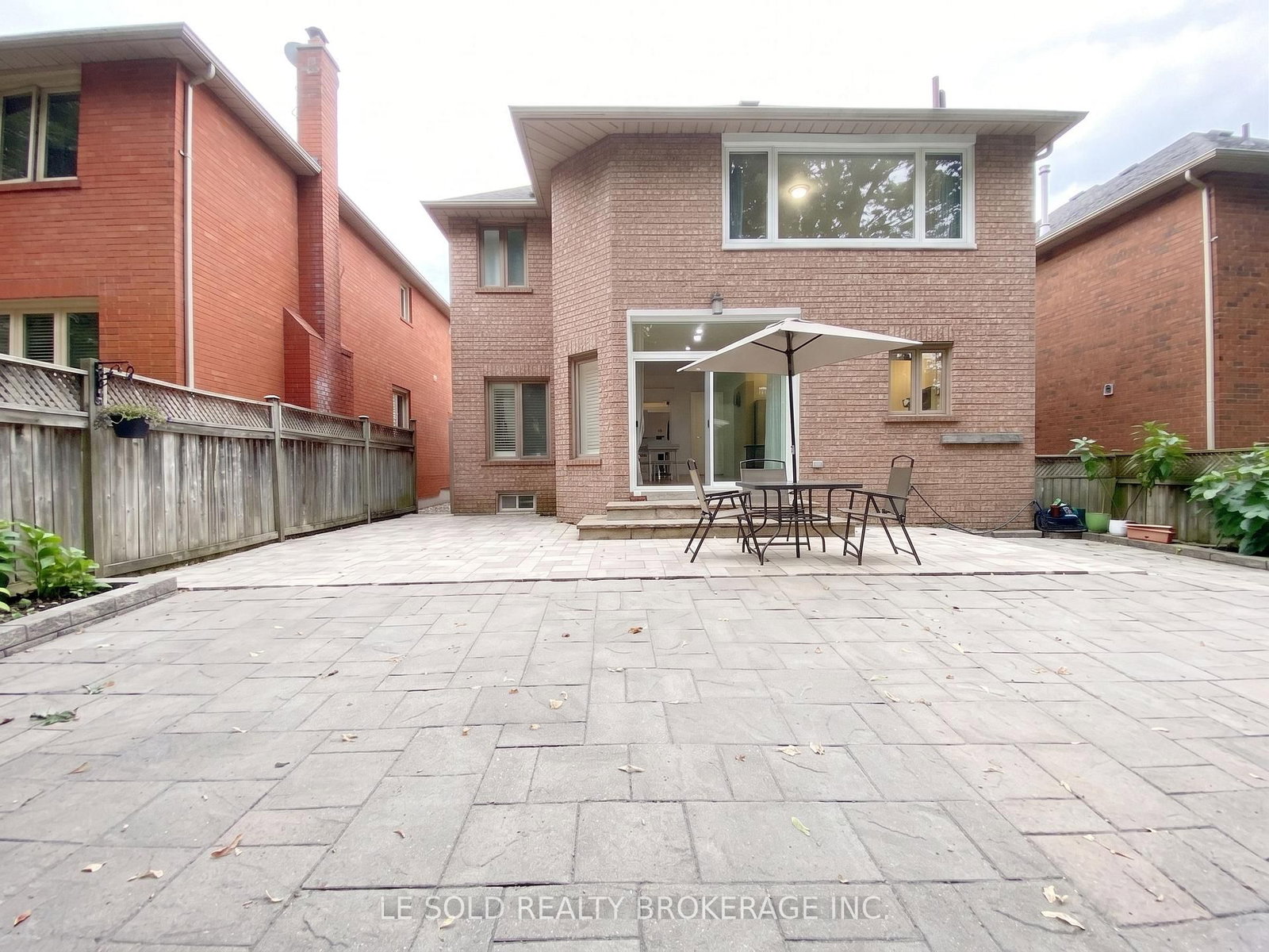 76 Larratt Lane • Richmond Hill, ON photo 38