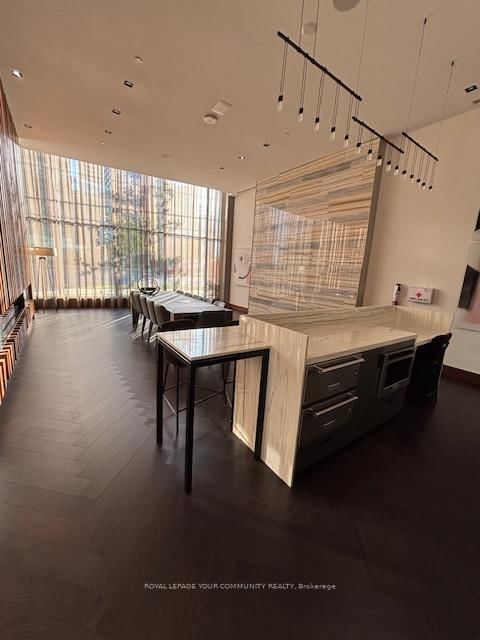 1810-7895 Jane St, Vaughan, view 22