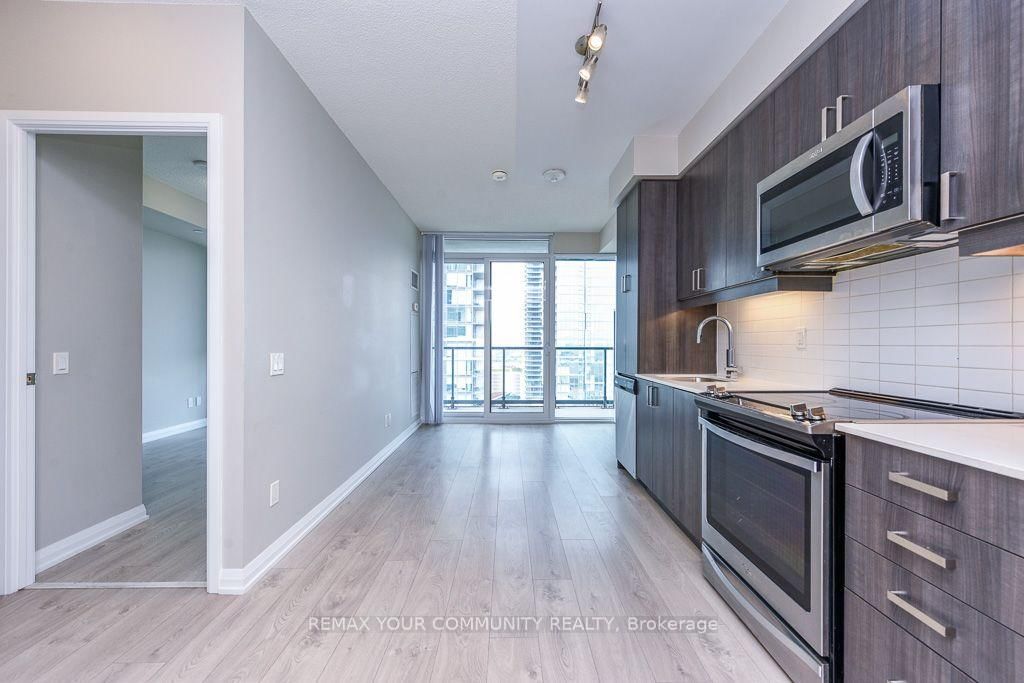 1810-7895 Jane St, Vaughan, view 6