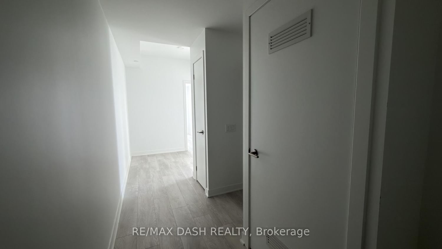 1404-10 Flavelle Tr, Vaughan, view 9