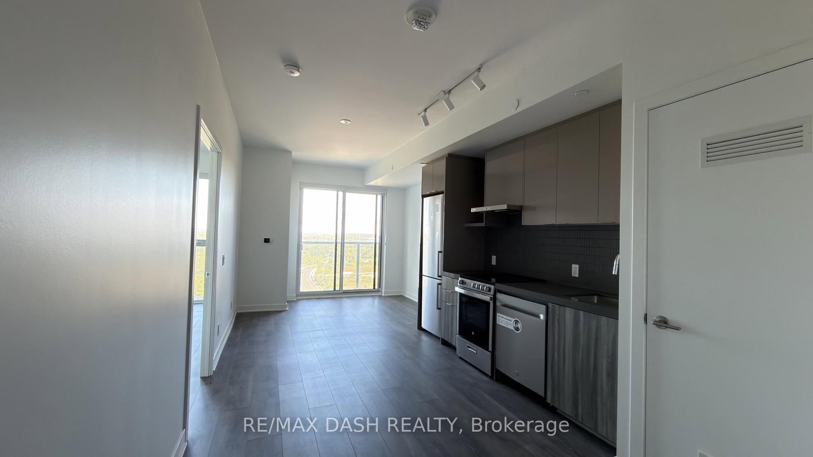 1919-6 Flavelle Tr, Vaughan, view 10