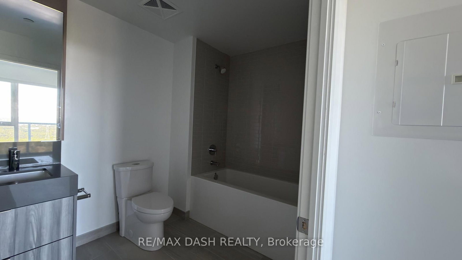 1919-6 Flavelle Tr, Vaughan, view 13