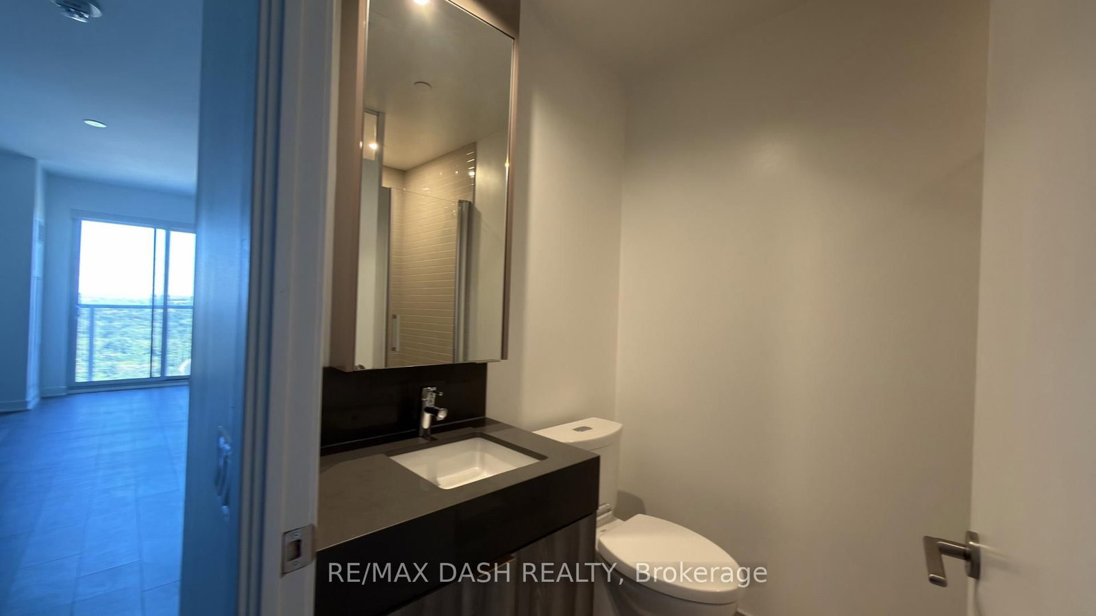 1919-6 Flavelle Tr, Vaughan, view 18